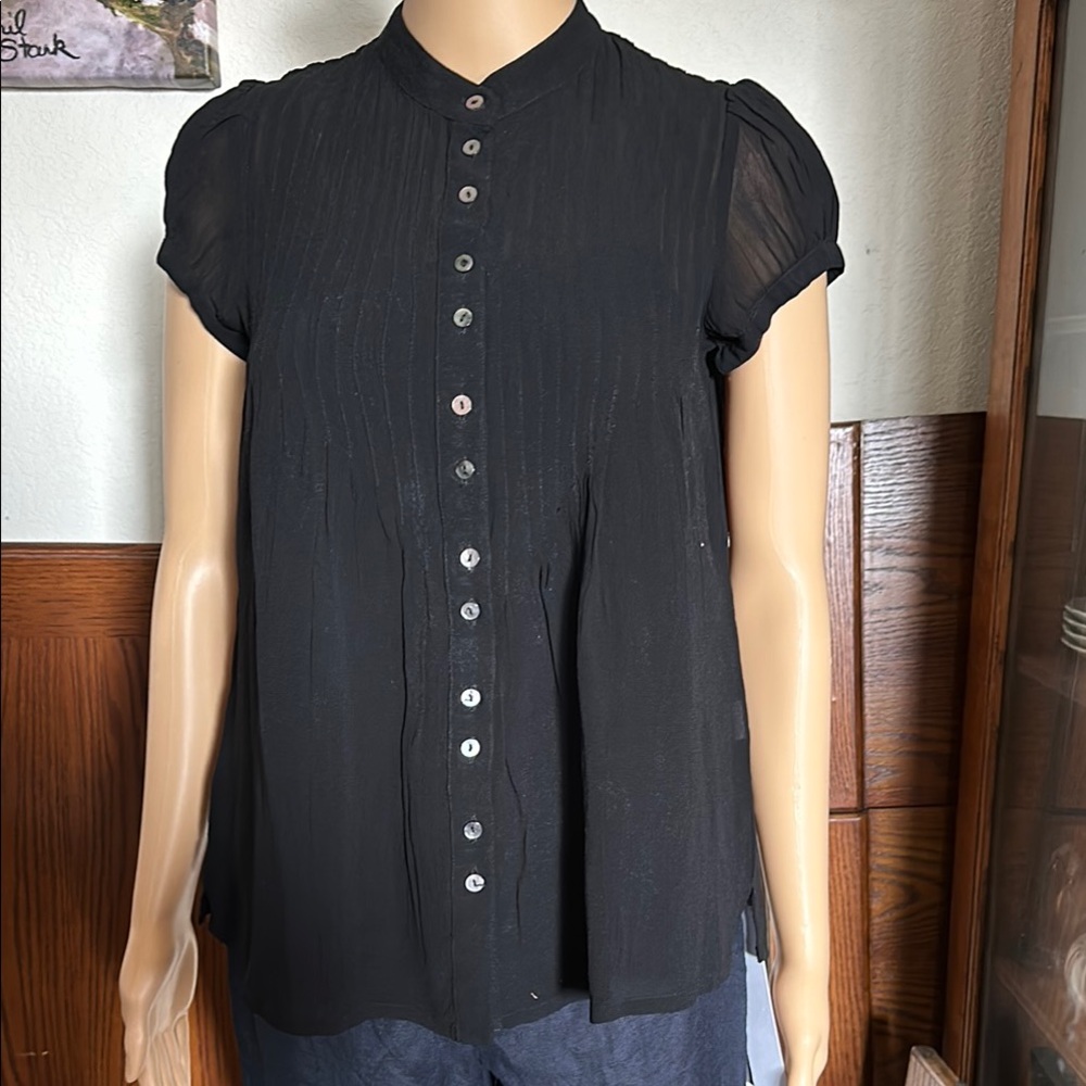 Voriagh Black Button-Up Blouse
